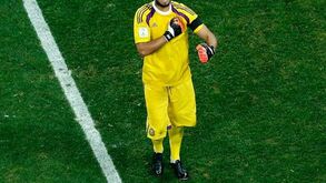 Águia agrada a Romero