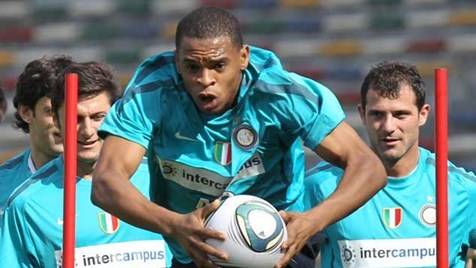 Só quero jogar futebol!»: Platiny ainda espera pelo reconhecimento do nome  em Cabo Verde - Futebol - Jornal Record