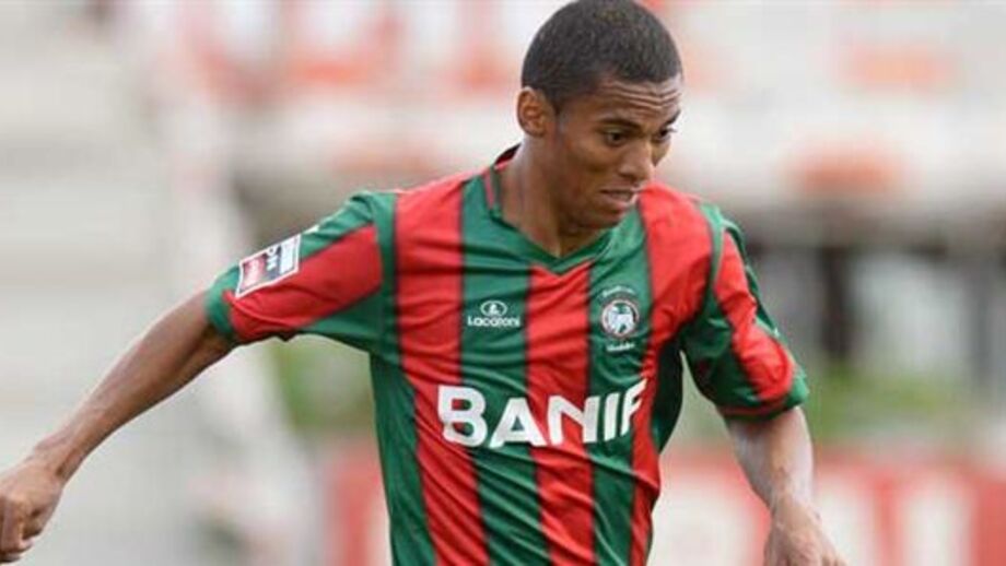 Derley é reforço até 2019