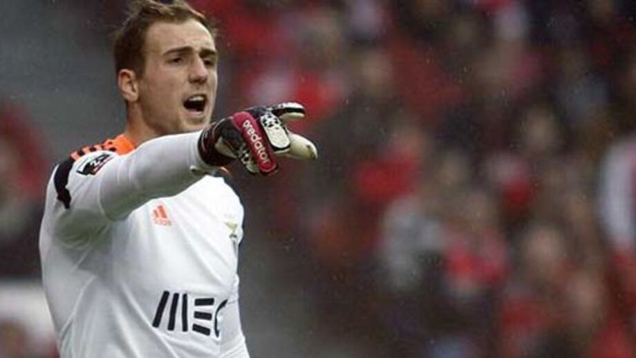 Oblak mais perto do Valencia