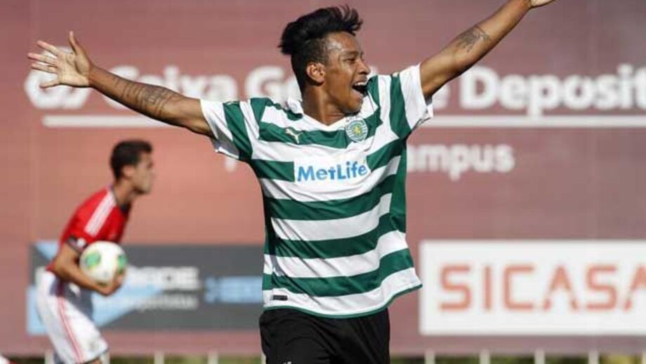 Matheus Pereira na porta de saída