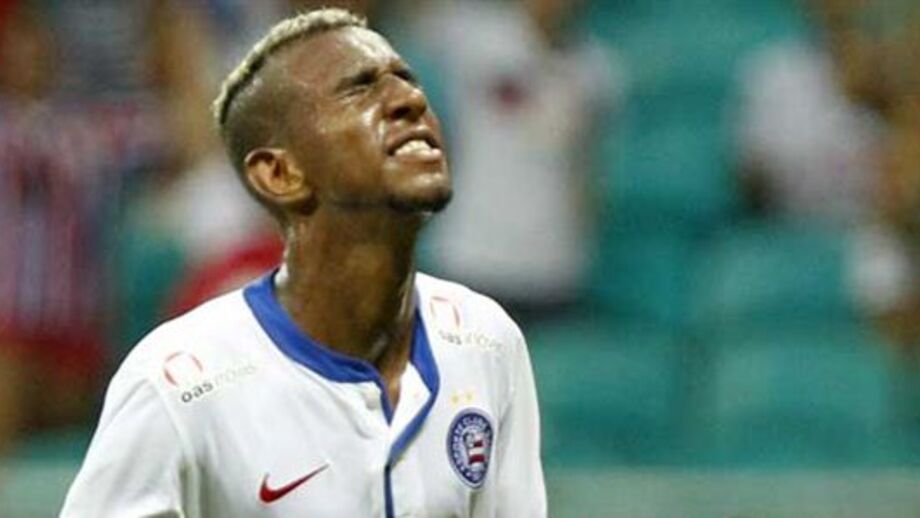 Pé esquerdo talhado para as bolas paradas