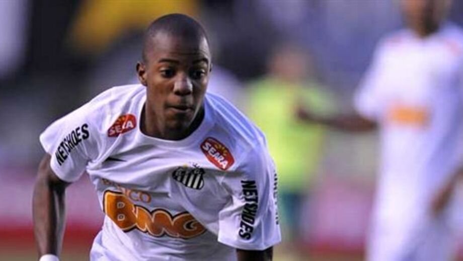 Águias recusam pagar por Victor Andrade