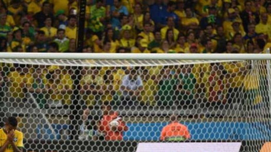 Canarinha sofre pior derrota de sempre