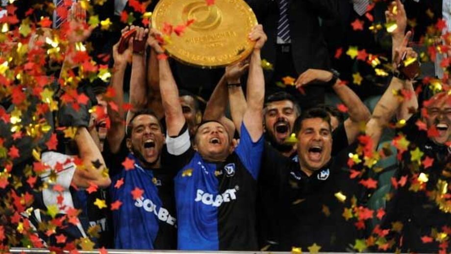 Polónia: Jorge Paixão conquista supertaça