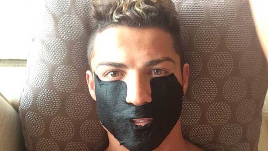 Cristiano Ronaldo faz tratamento de beleza