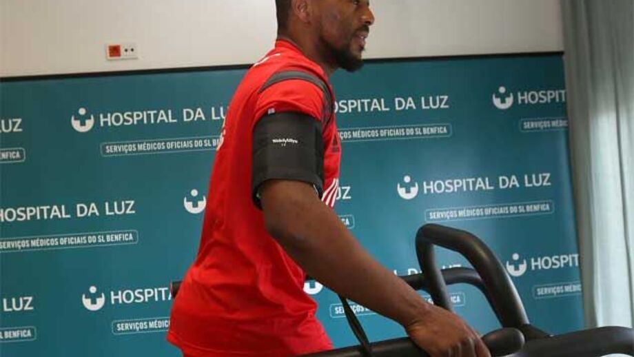Eliseu oficializado por duas temporadas