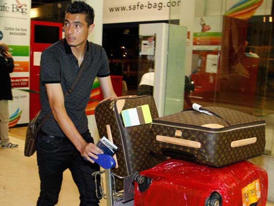 Trabzonspor informa que tem acordo por Cardozo