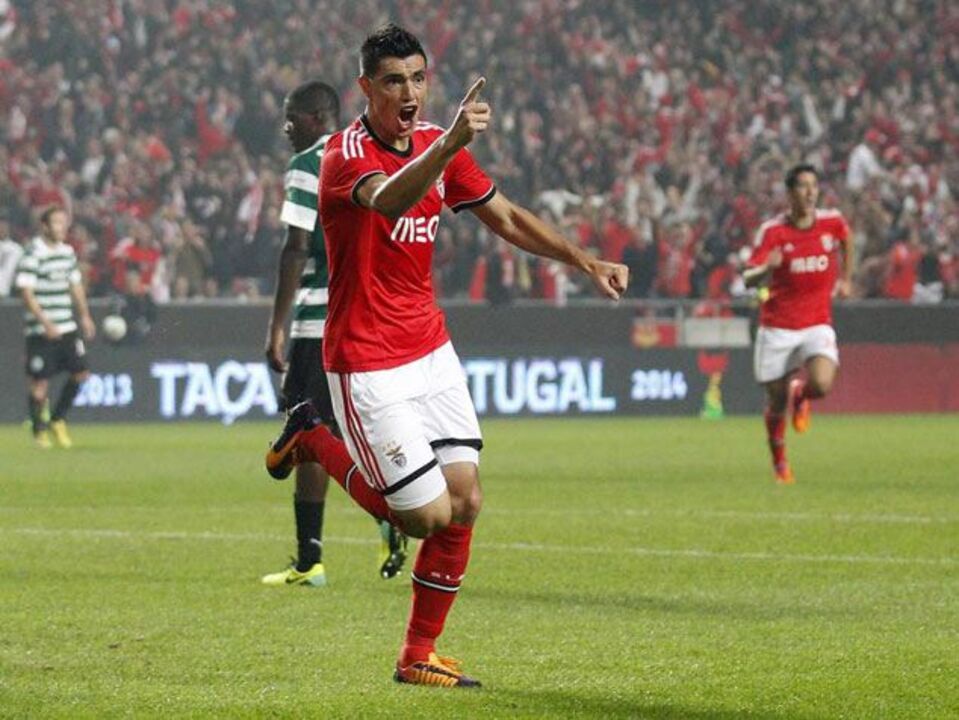 Cardozo: «Melhor golo que marquei foi contra o Sporting»