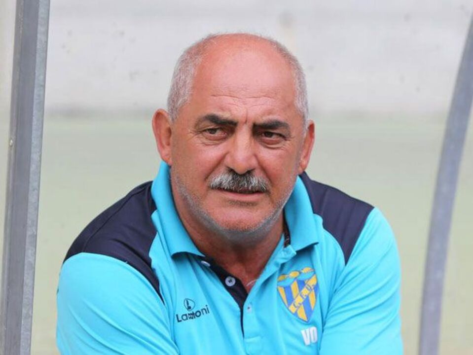 U. Madeira-Farense, 3-0: Madeirenses lideram II Liga