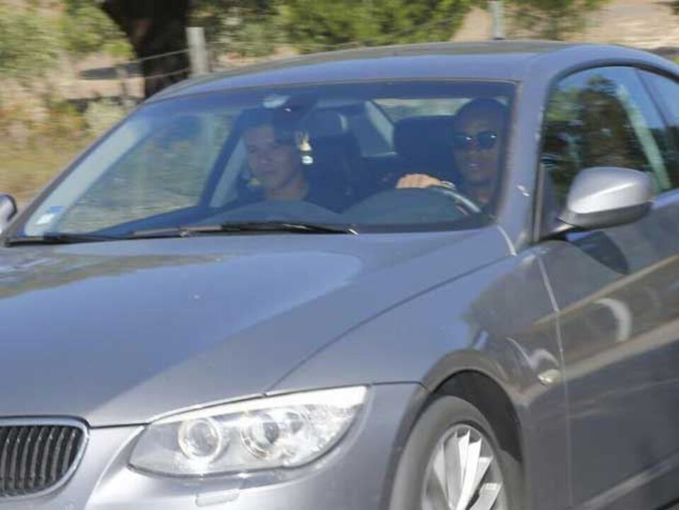 Rojo apresenta-se em Alcochete