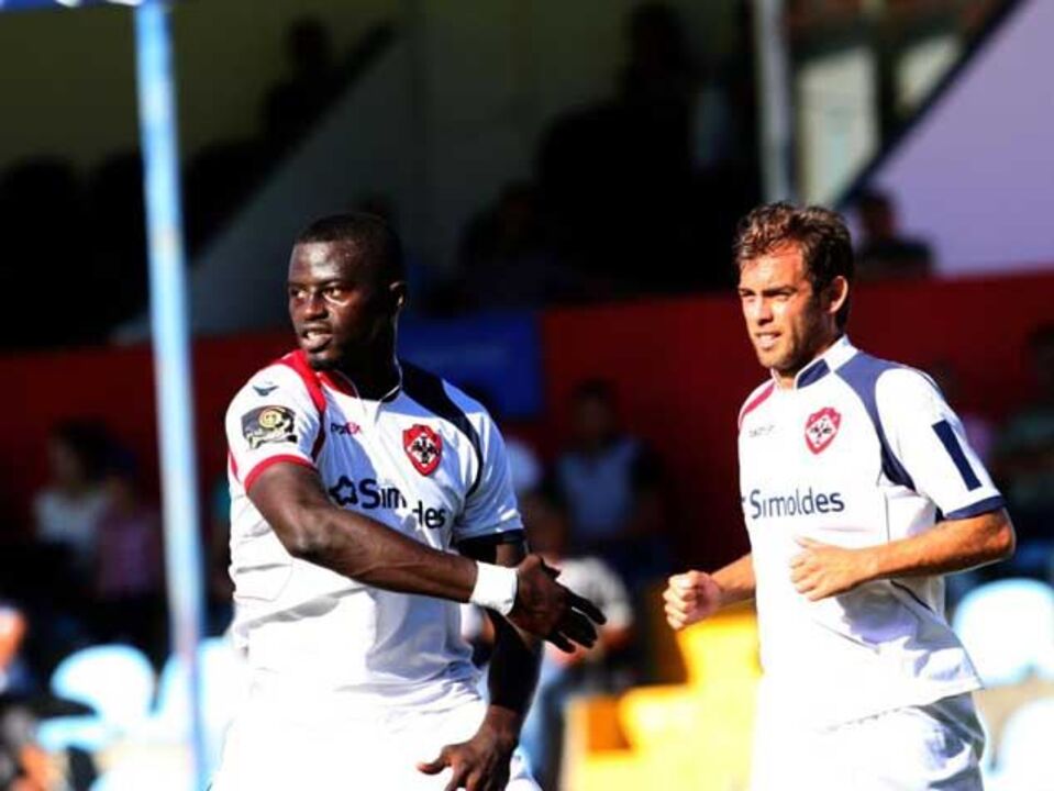 Trofense-Oliveirense, 0-1: Visitantes isolam-se na liderança