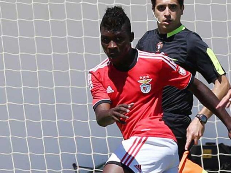 Juniores: Benfica vence e recupera liderança isolada
