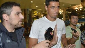 Águias oficializam saída de Cardozo