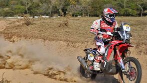 Rali dos Sertões: Paulo Gonçalves vence e pressiona Marc Coma 