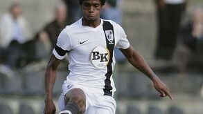 V. Guimarães B-Oriental, 2-2: Empate caseiro ao cair do pano