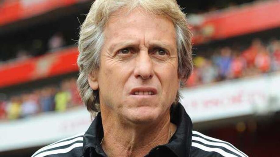 Jesus quer mais três reforços