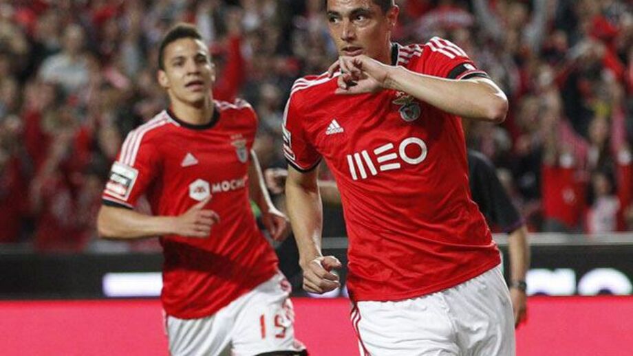 Cardozo rende 4 milhões de euros