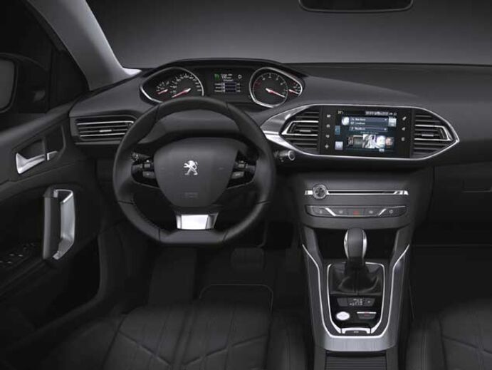 Peugeot 308 SW seduz adeptos das carrinhas