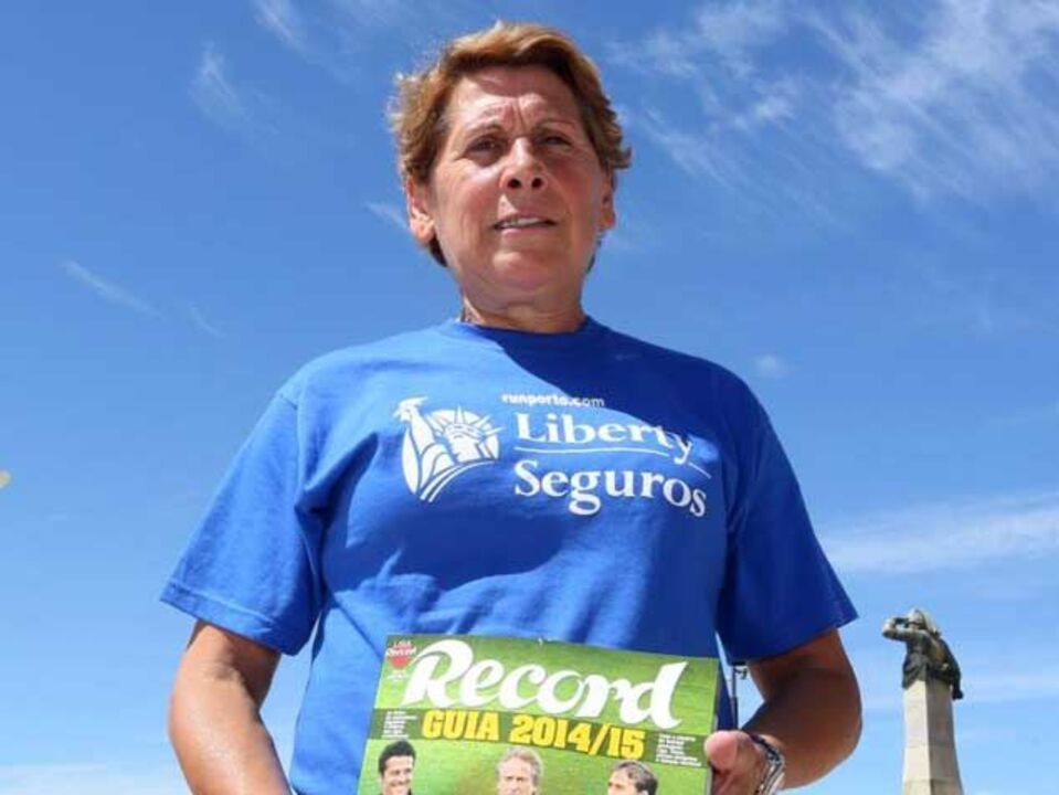 Aurora Cunha desenhou um onze com muito azul e branco