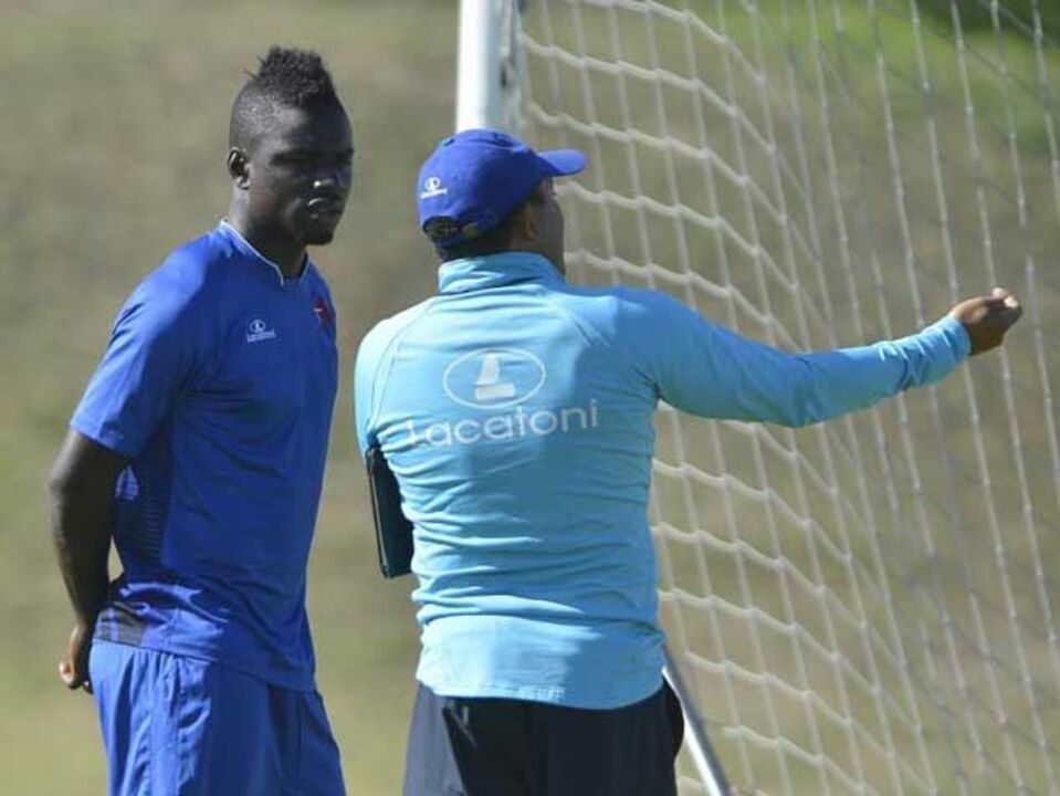 Só Abel Camará fora de contas