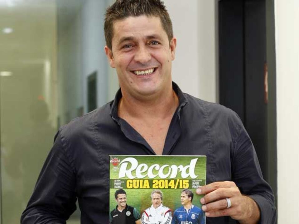 Fernando Mendes entra com Leõezinhos