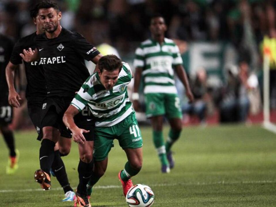 Cédric "protegido" a pensar na Champions