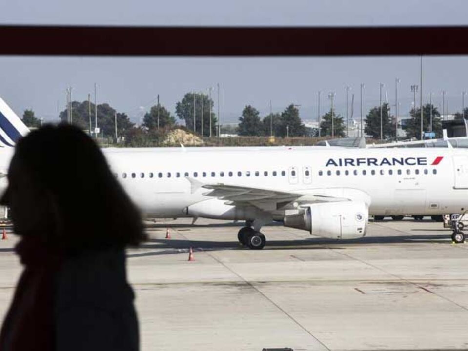 Cinco voos da Air France cancelados 