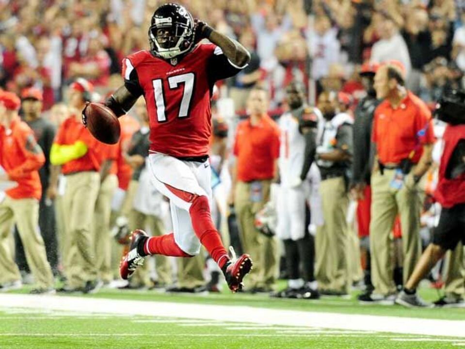 Devin Hester faz história no triunfo folgado de Atlanta