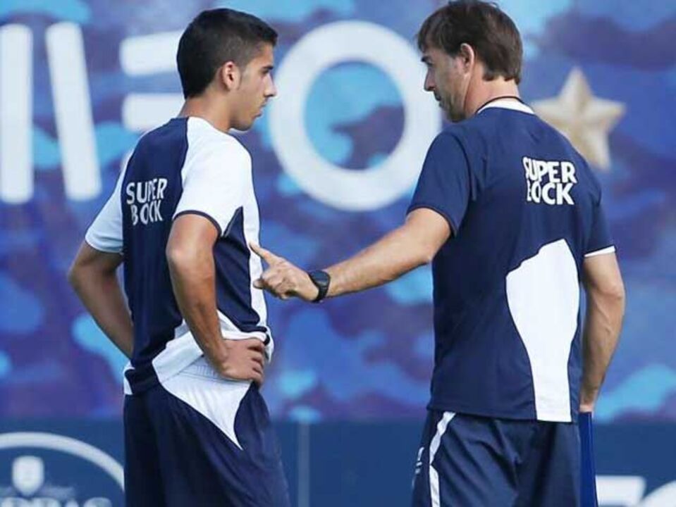 José Ángel regressa aos convocados