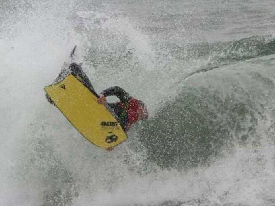 Bodyboard: Três portugueses seguem para a sexta ronda