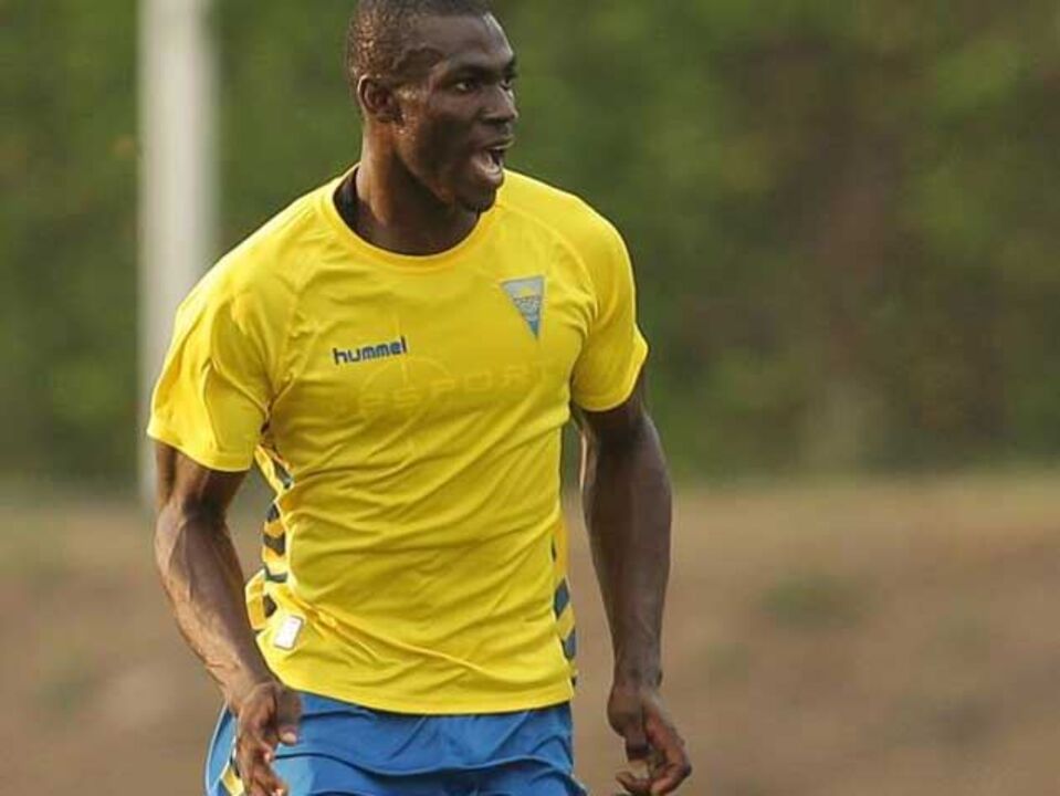 Anderson Esiti é baixa para a receção ao Benfica