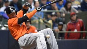 Giancarlo Stanton e um KO com bola atirada a 141 km/h