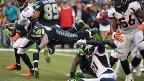 Seattle bate Denver na reedição do último Super Bowl