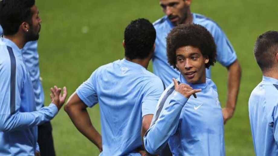 Witsel treinou sem limitações no relvado da Luz