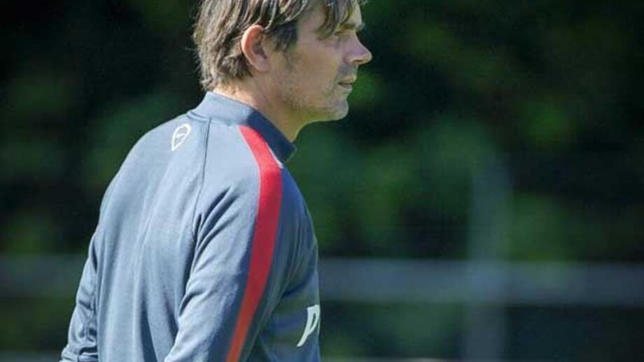 Phillip Cocu: «Não podemos perder pontos frente ao Estoril»   