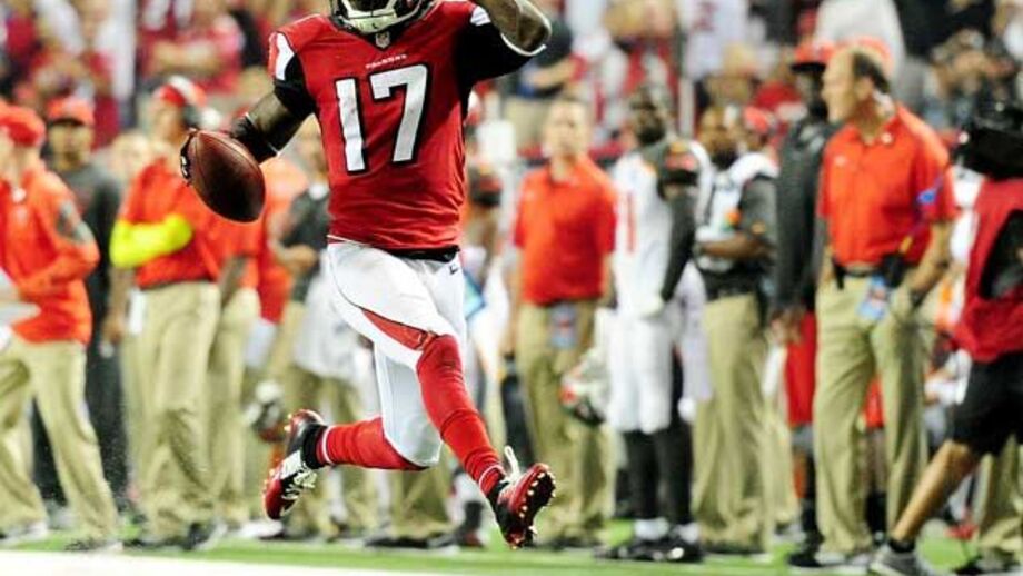 Devin Hester faz história no triunfo folgado de Atlanta