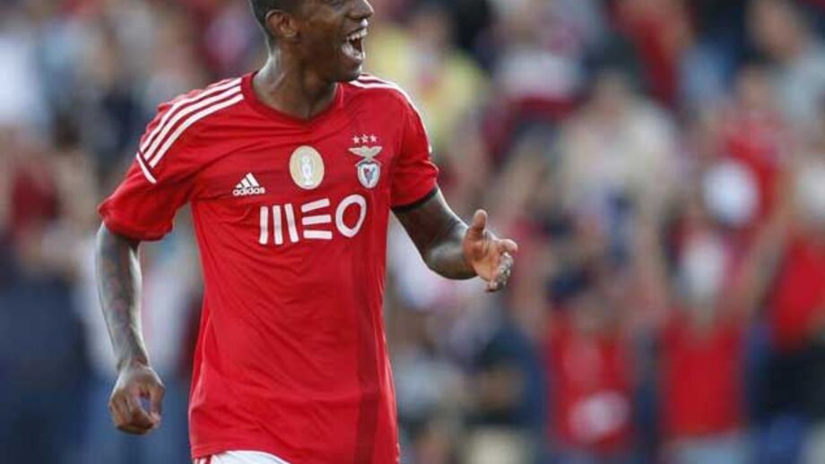 Talisca rompe com a tradição
