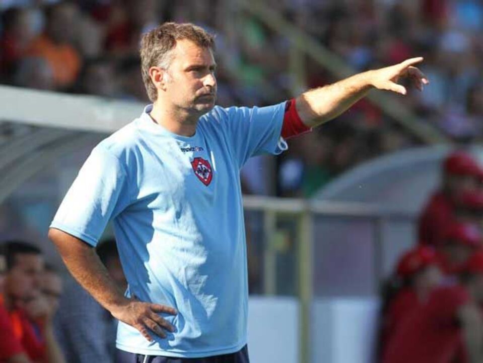 Atlético-Oliveirense, 1-2: Aproximação ao topo da tabela