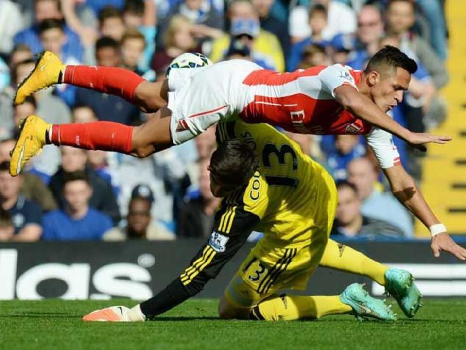 Courtois apto para regressar à competição