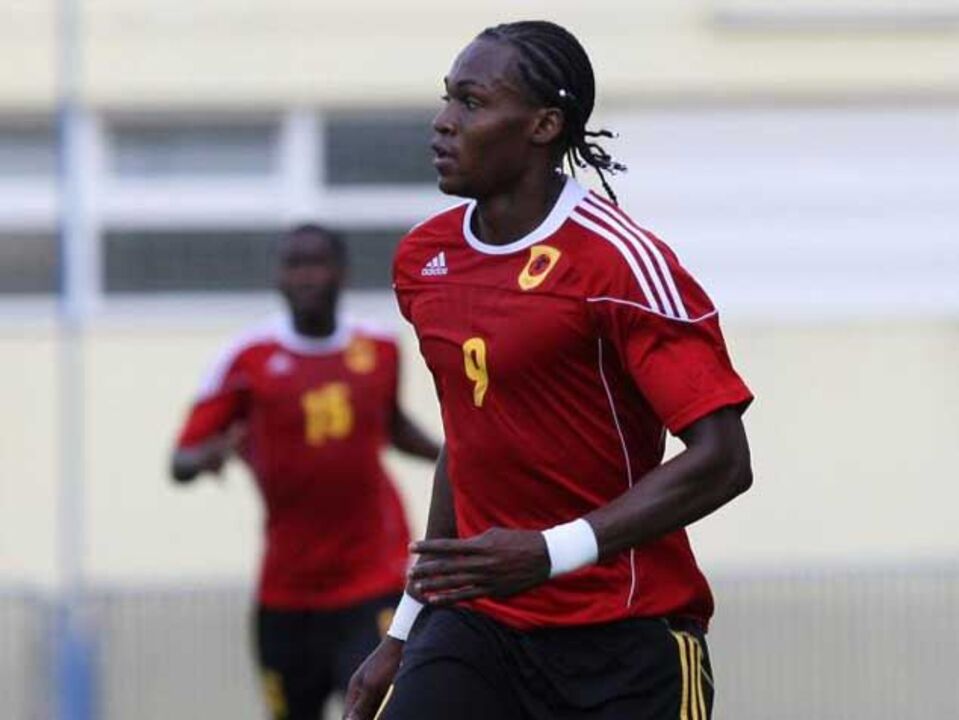 Manucho Gonçalves fora dos convocados de Angola