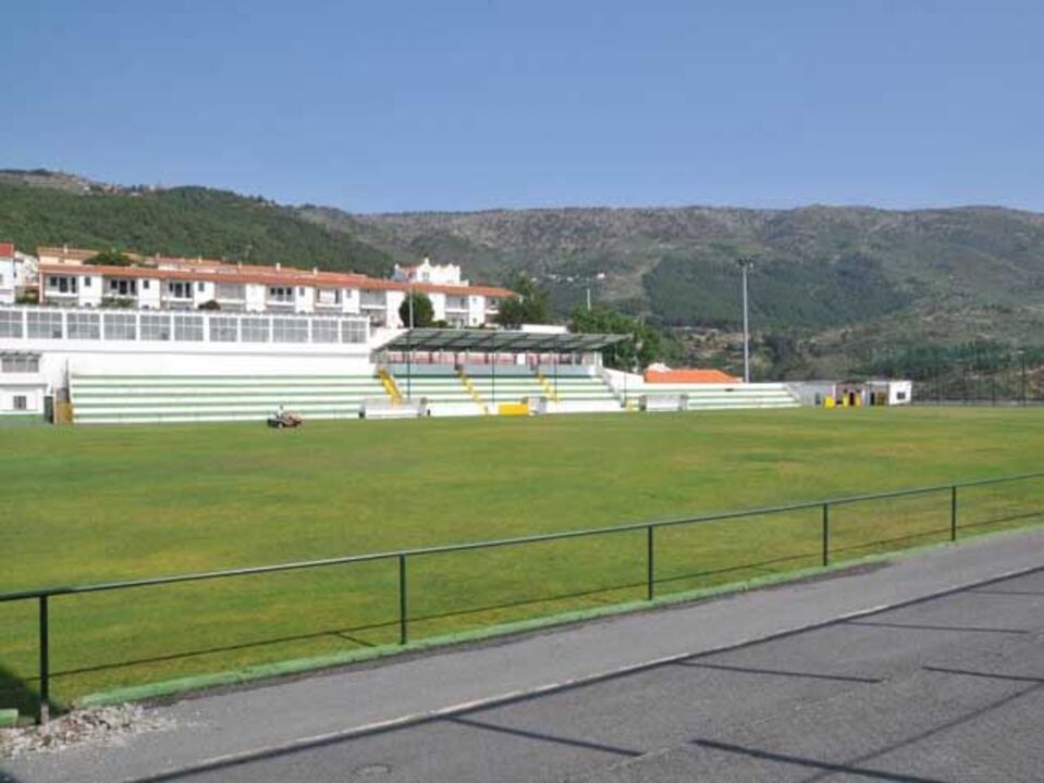 Sp. Covilhã-Benfica às 19.45 de dia 18