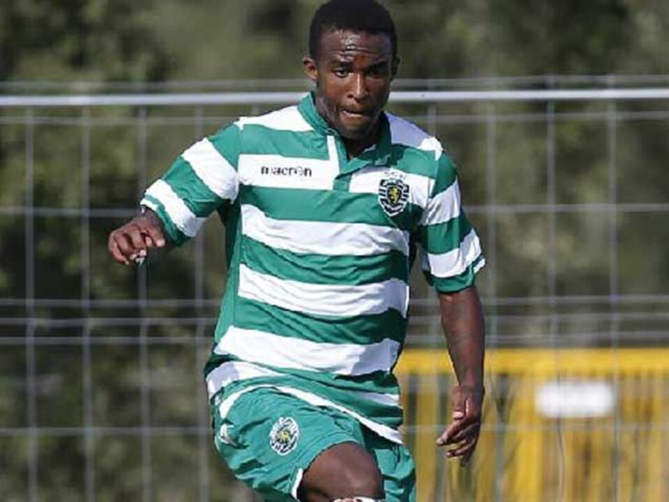 Juniores: Sporting goleia em Oeiras (5-1)