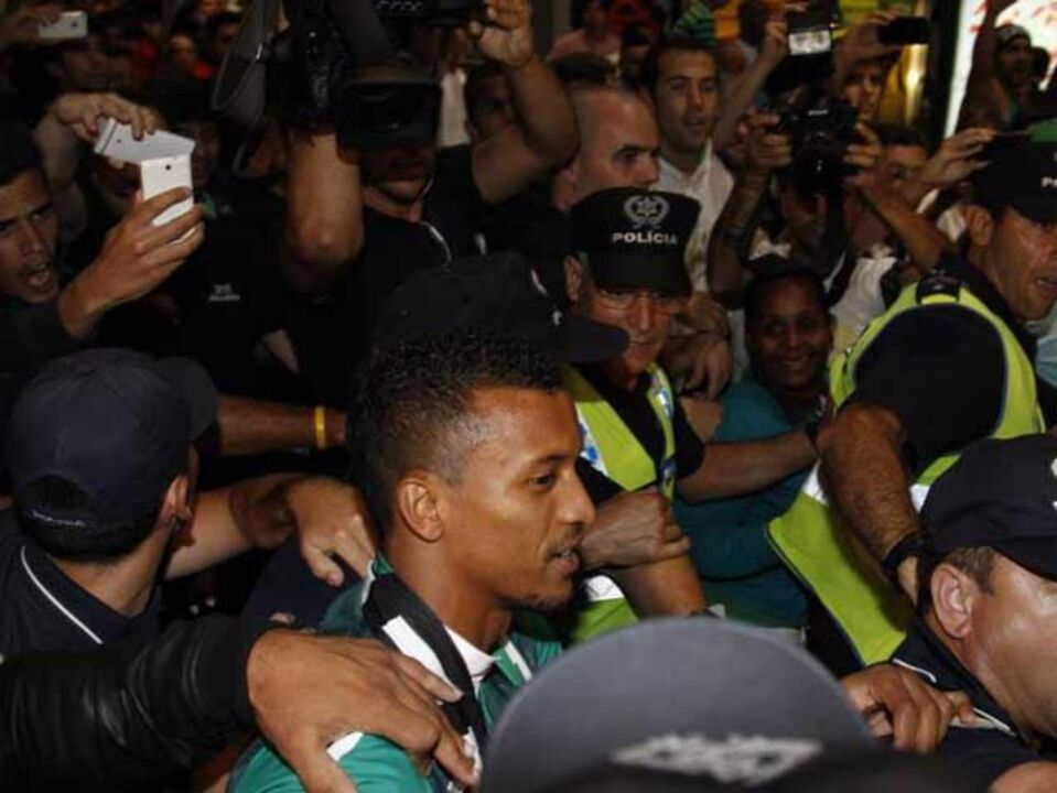 Nani: Dos assobios à euforia da chegada