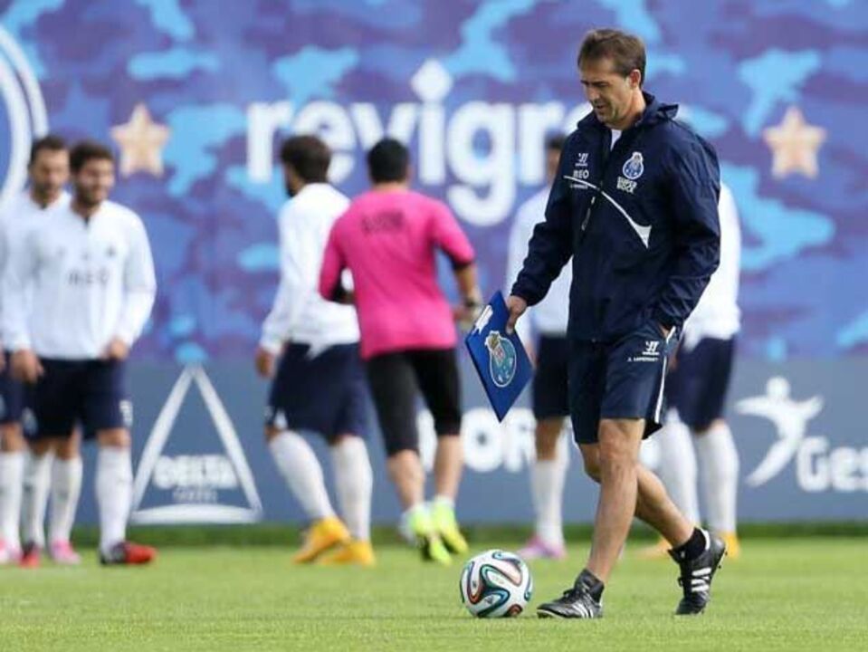 Lopetegui: «Não é a semana ideal para preparar este jogo»