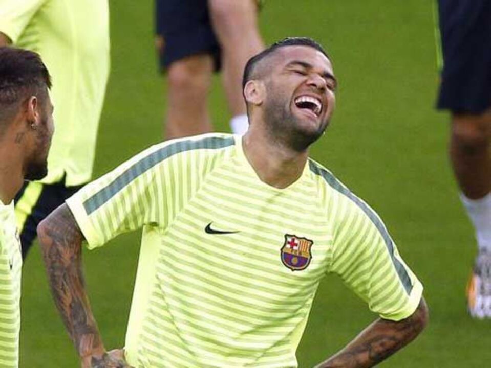Daniel Alves deve rumar ao Manchester United