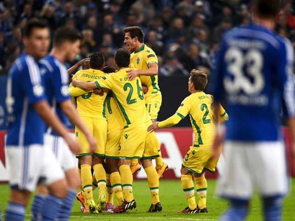 Clube convida adeptos a receber a equipa de madrugada