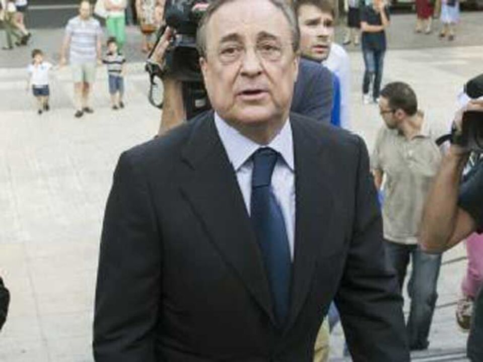 Florentino à boleia no autocarro do Barcelona