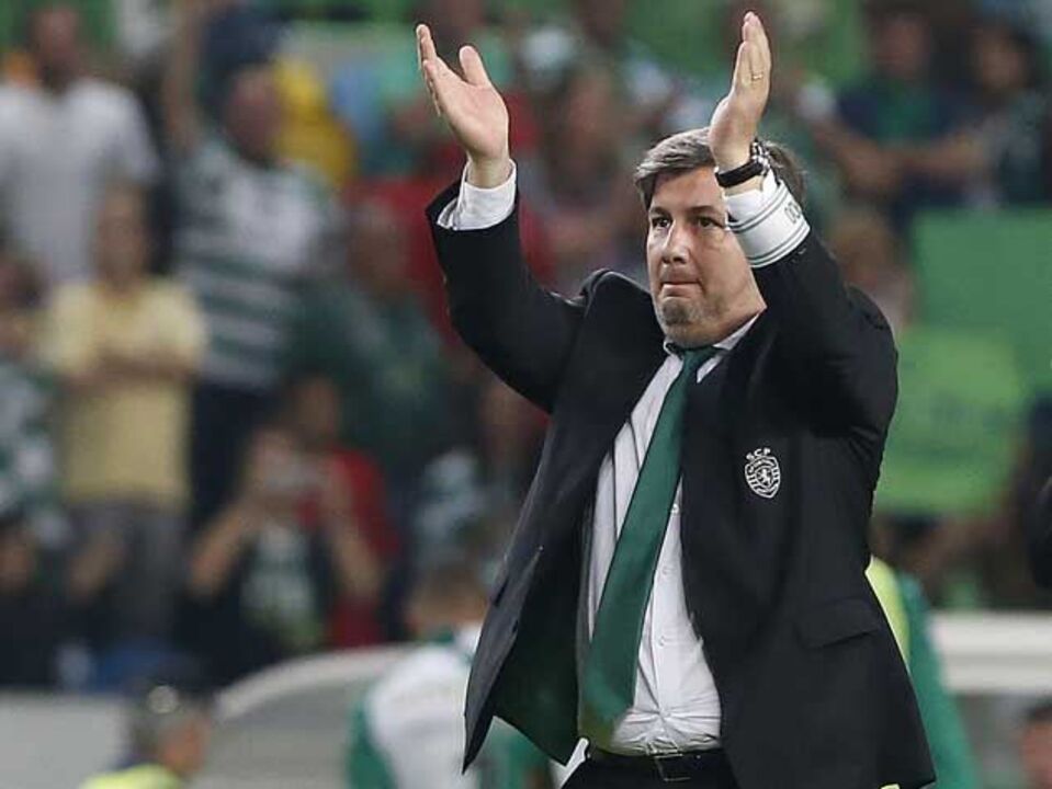 Em delírio com a obra de arte de Montero