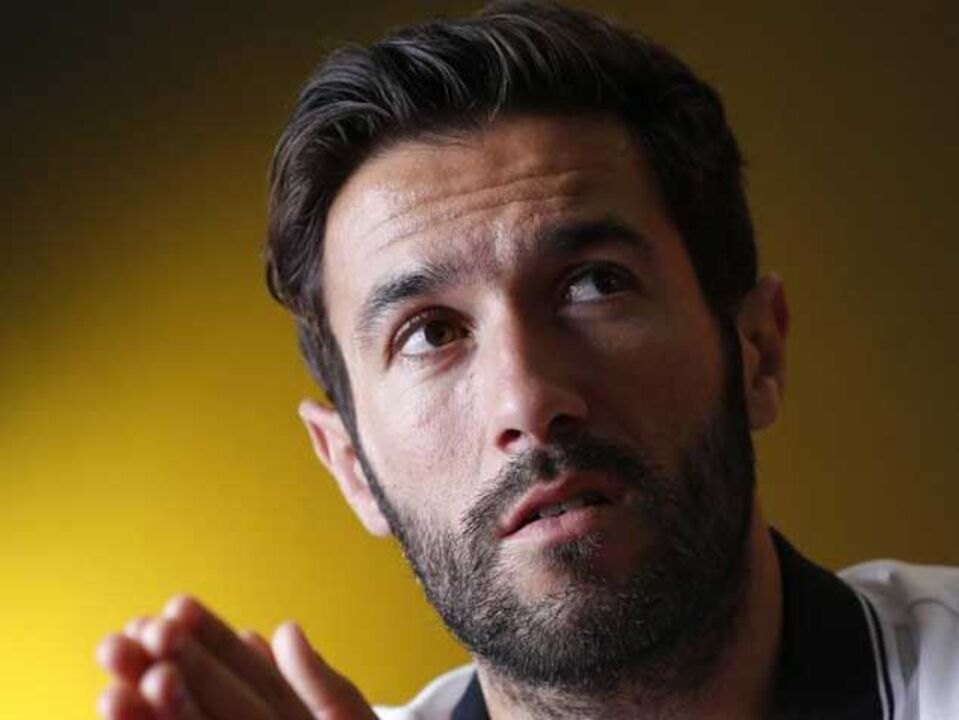 Emirados Árabes Unidos: Hugo Viana só poderá jogar em janeiro